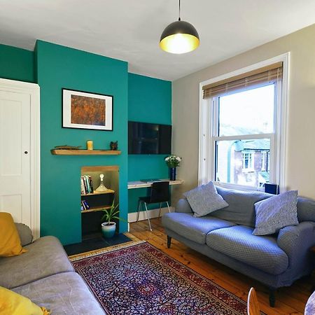 Апартаменты Tastefully Decorated 1-Bed With Free Parking - At Hem Винчестер Экстерьер фото